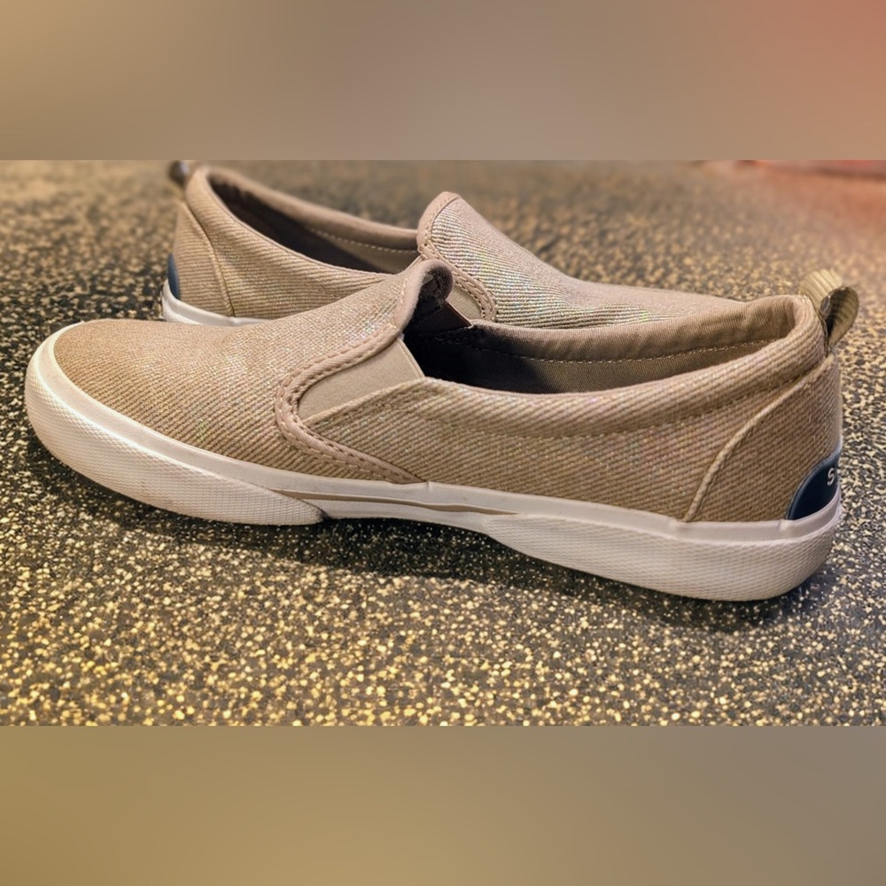 Sperry Top Sider Slip In Canvas Sneakers
Women’s size 8